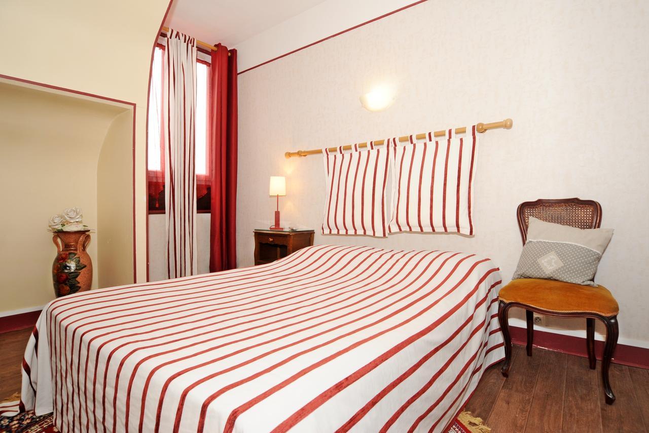 Hostellerie Du Grand Sully Exterior foto
